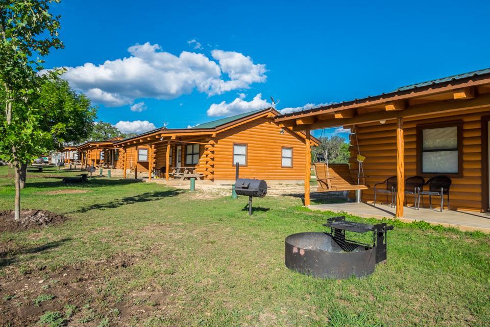 River Bluff Cabins Rio Frio Экстерьер фото
