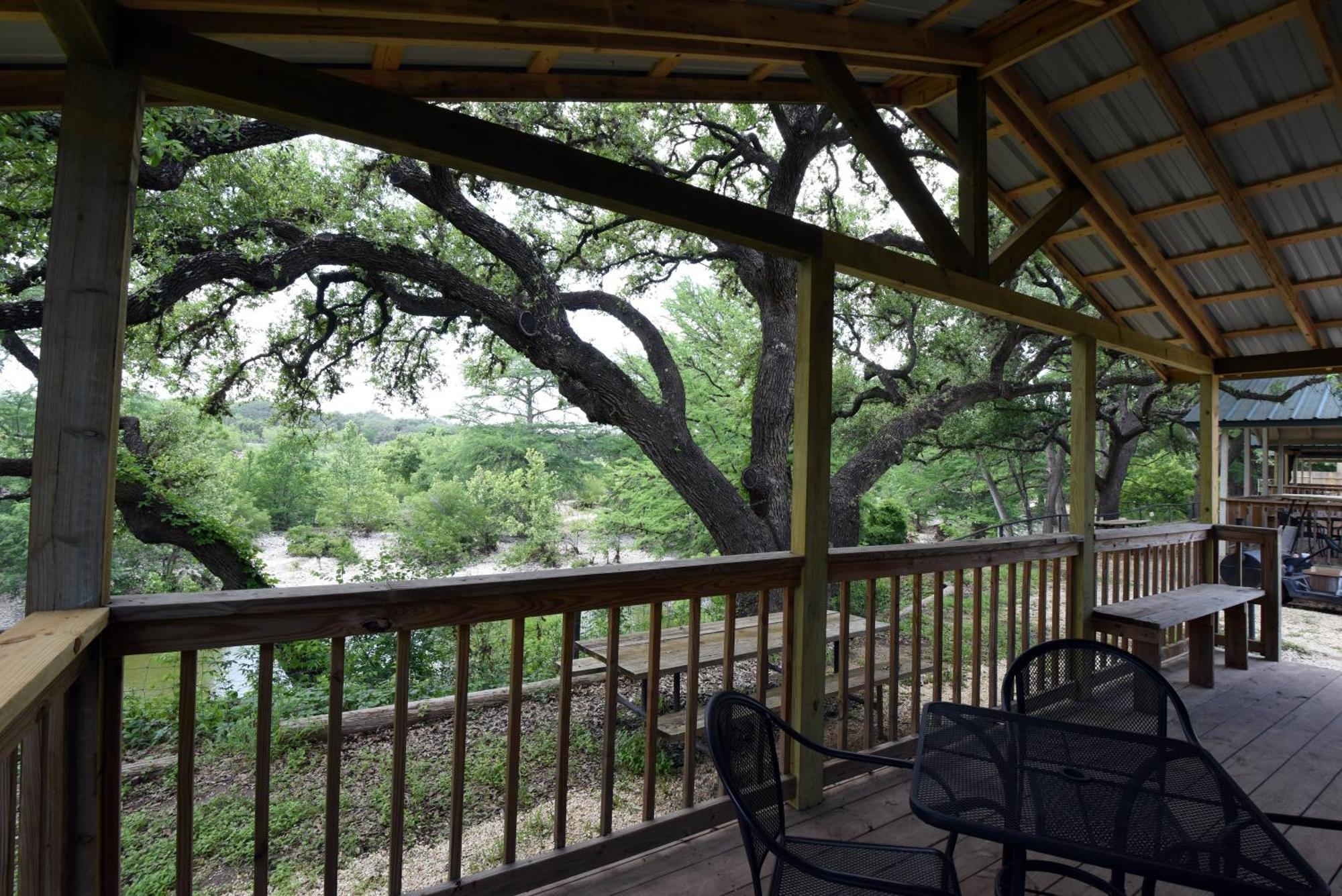 River Bluff Cabins Rio Frio Экстерьер фото