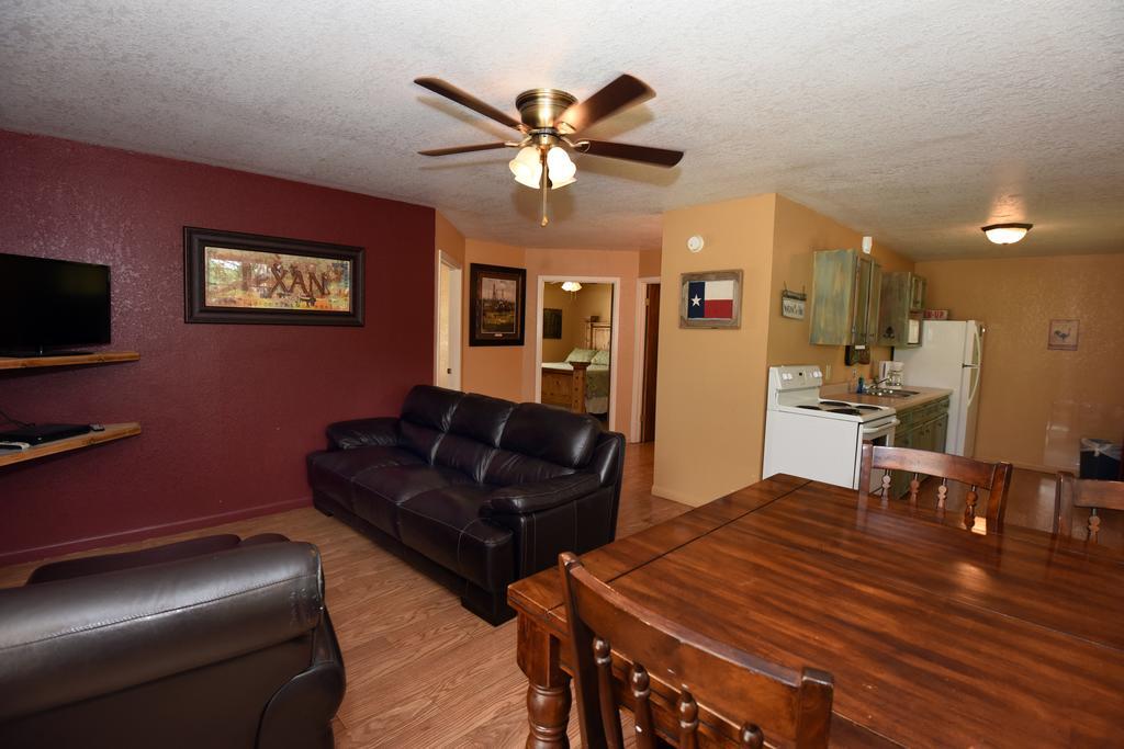 River Bluff Cabins Rio Frio Экстерьер фото