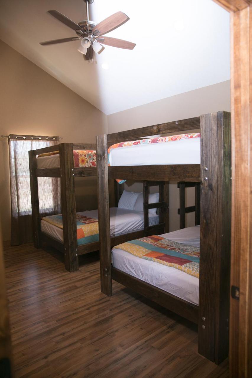 River Bluff Cabins Rio Frio Экстерьер фото